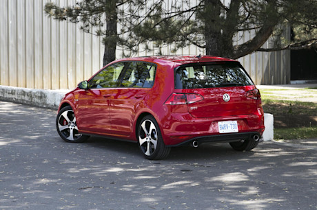 Editorial 2015 volkswagen gti 5 door performance package jw 08