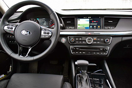 Editorial 2018 kia cadenza limited 11 jp