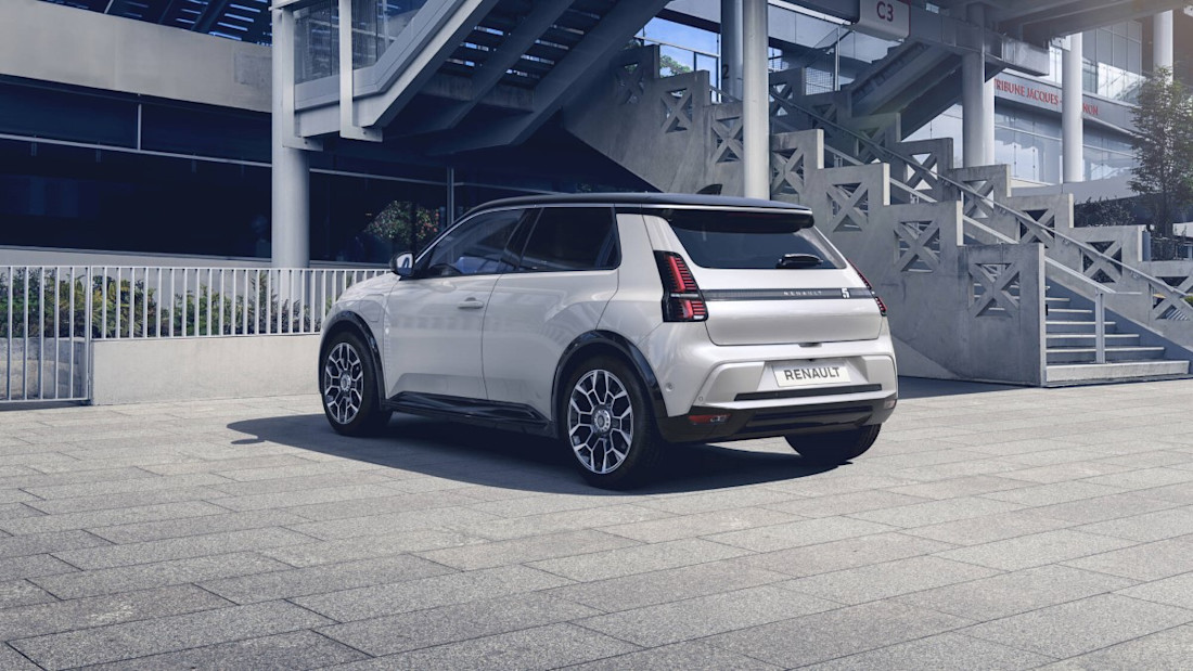 Renault 5 E-Tech electric Roland-Garros (1)