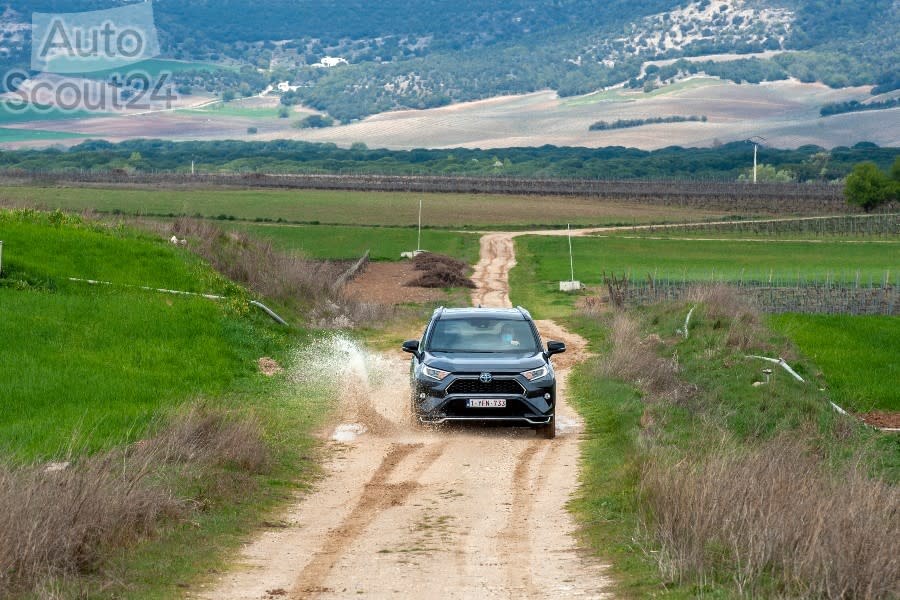 Toyota RAV4 Plug-in - Presentación Valladolid (40) (1).jpg