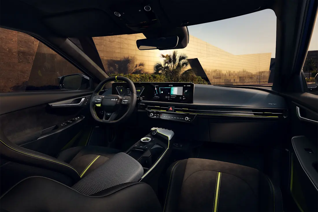 kia-new-ev6-gt-my25-YachtBlueMatt-interior-print-3600x2400-01