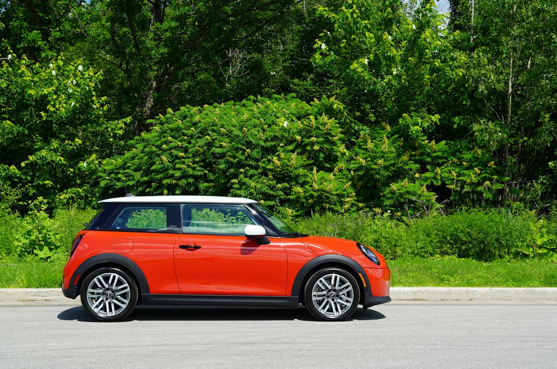 Mini-Cooper-C-2026 (12).jpg