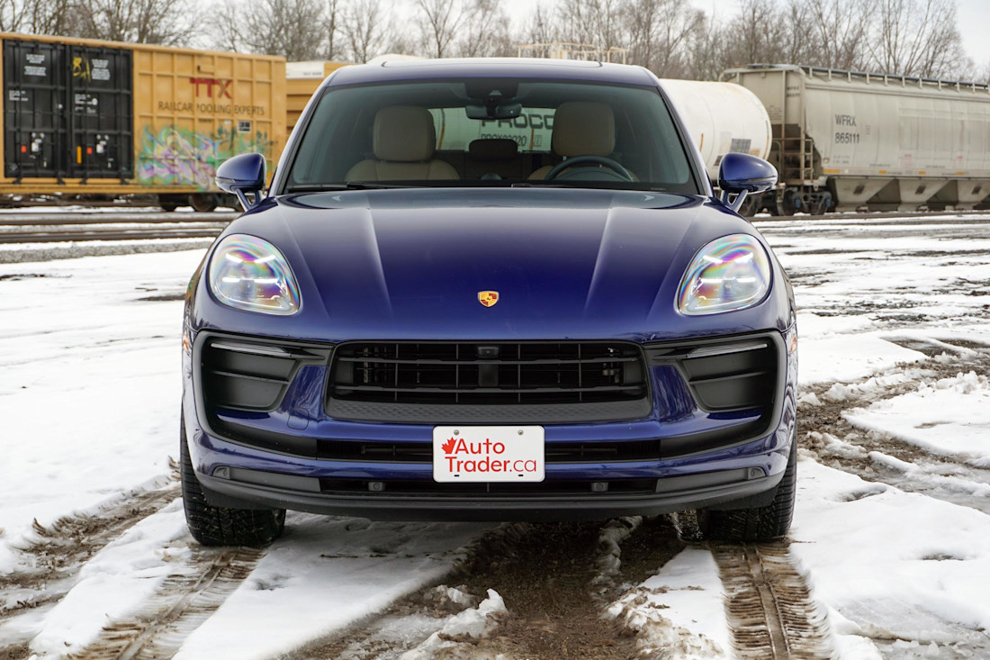 Editorial 2022 porsche macan 01 di