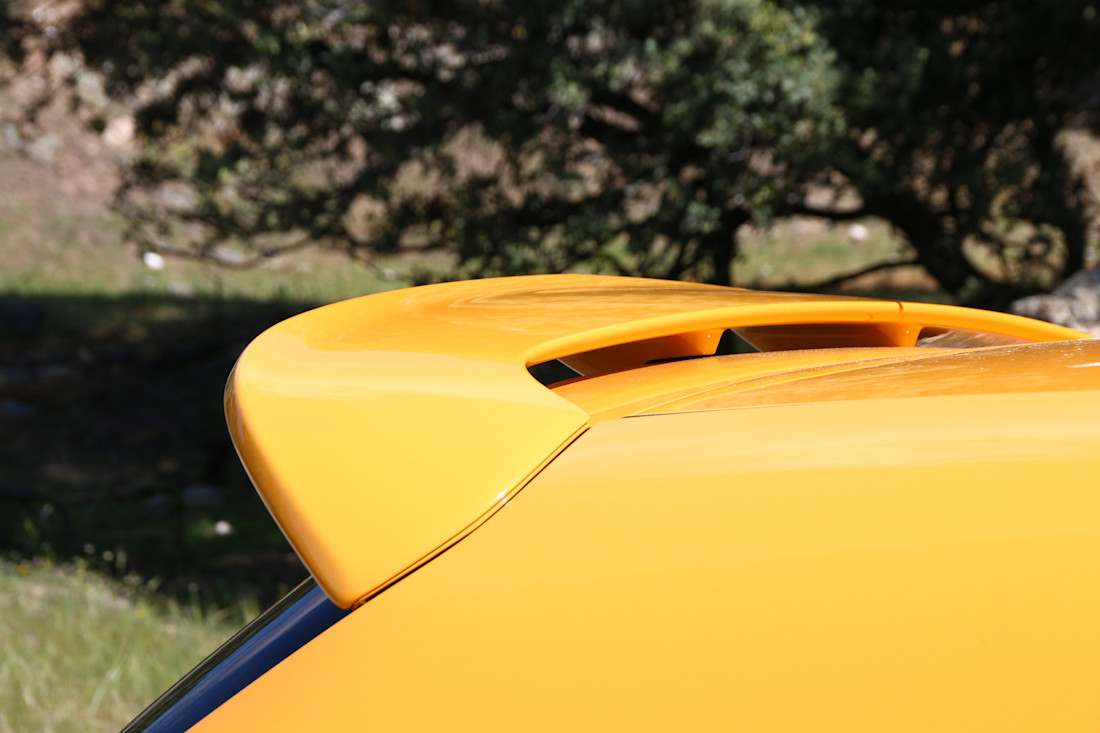 Opel Corsa GSi (25).JPG