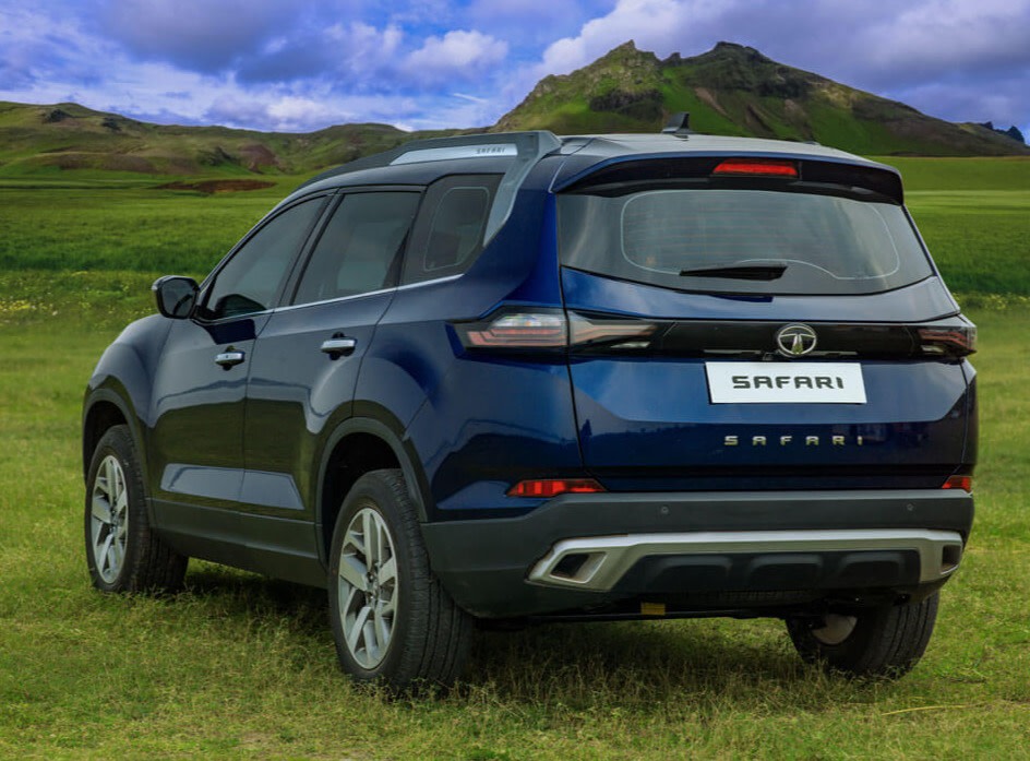 tata-safari-back