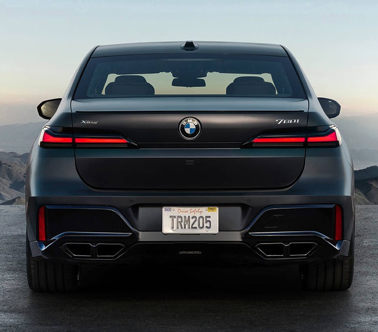 Nuevos BMW i7 y 760i 2022 (33)
