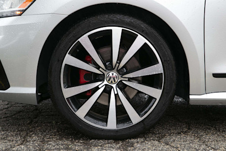 Editorial 2018 volkswagen passat gt 03 jw