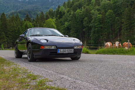 Porsche-928-GTS-Hero