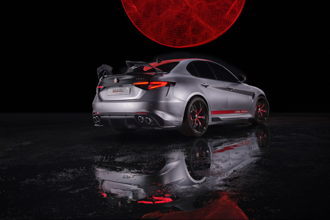 GiuliaQuadrifoglioLunaRossa (1).jpg