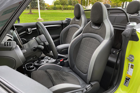 Editorial 2022 mini jcw convertible 14 ct