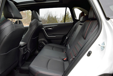 Editorial 2021 toyota rav4 prime xse technology 18 sha