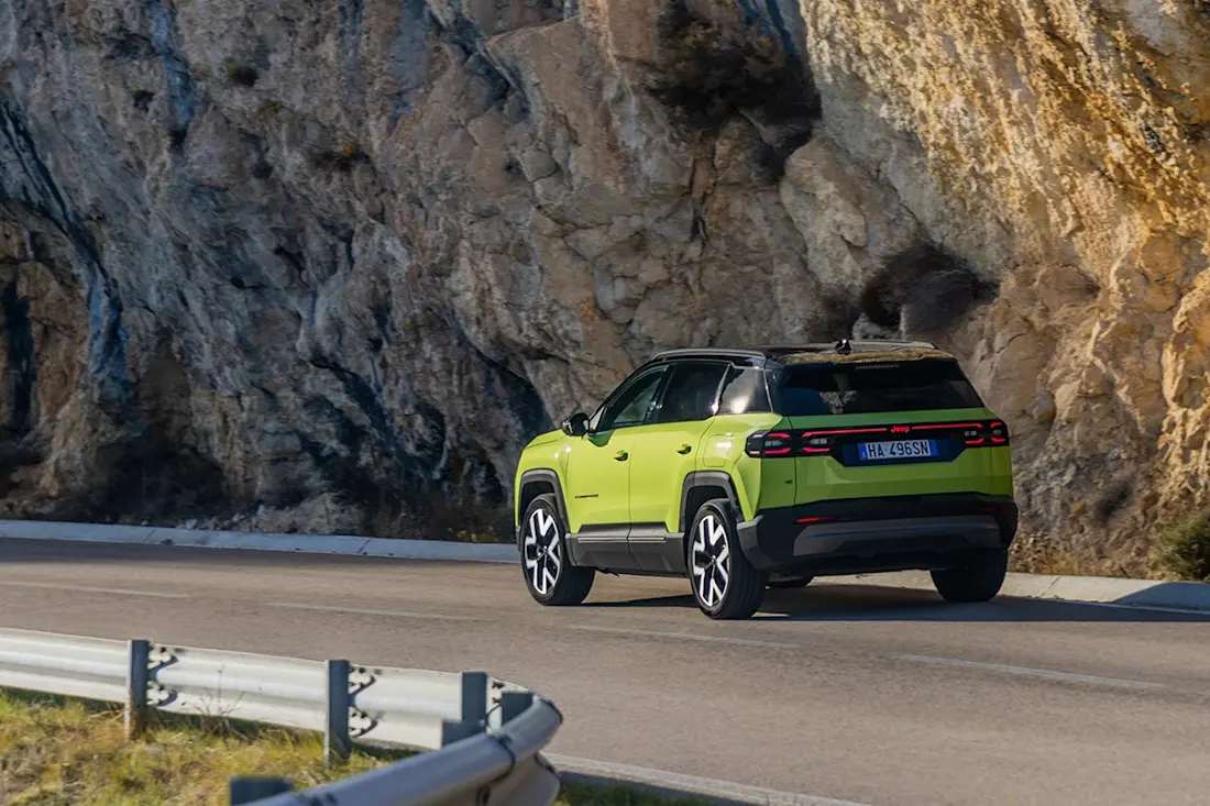 BEBE20251127 Jeep Compass 05