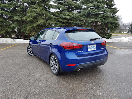 Editorial 2017 kia forte5 sx 05 sw