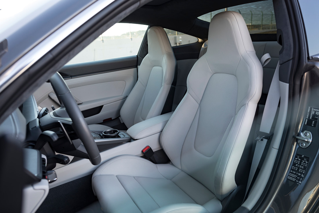 porsche-911-carrera-s-sitzplatz