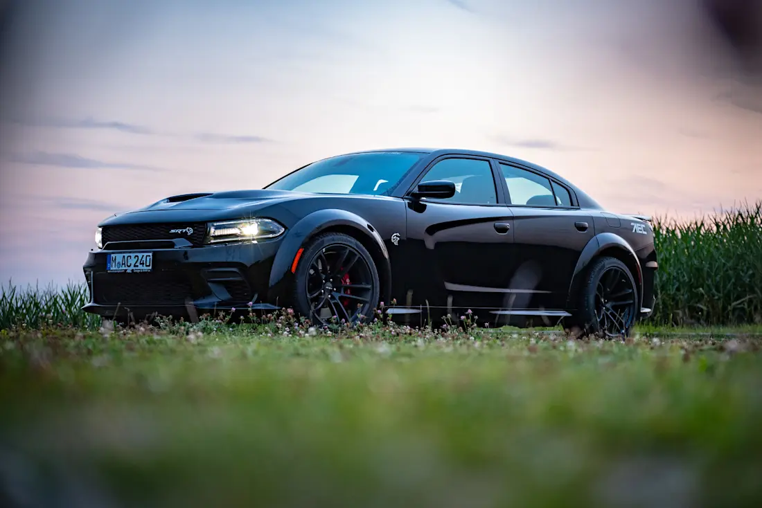 dodge-charger-hellcat-hero dodge-charger-hellcat-hero