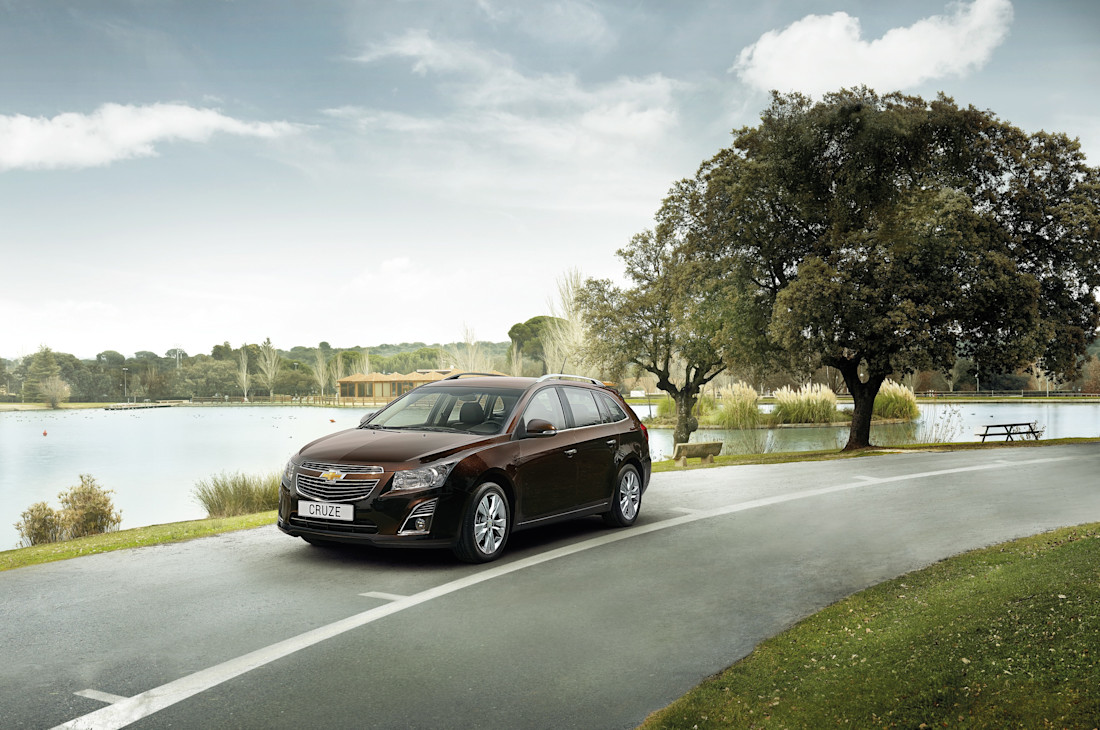 chevrolet-cruze-sw-overview