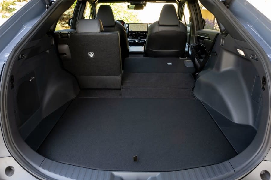 Subaru-Solterra_EU-Version-2023-1024-4d.jpg