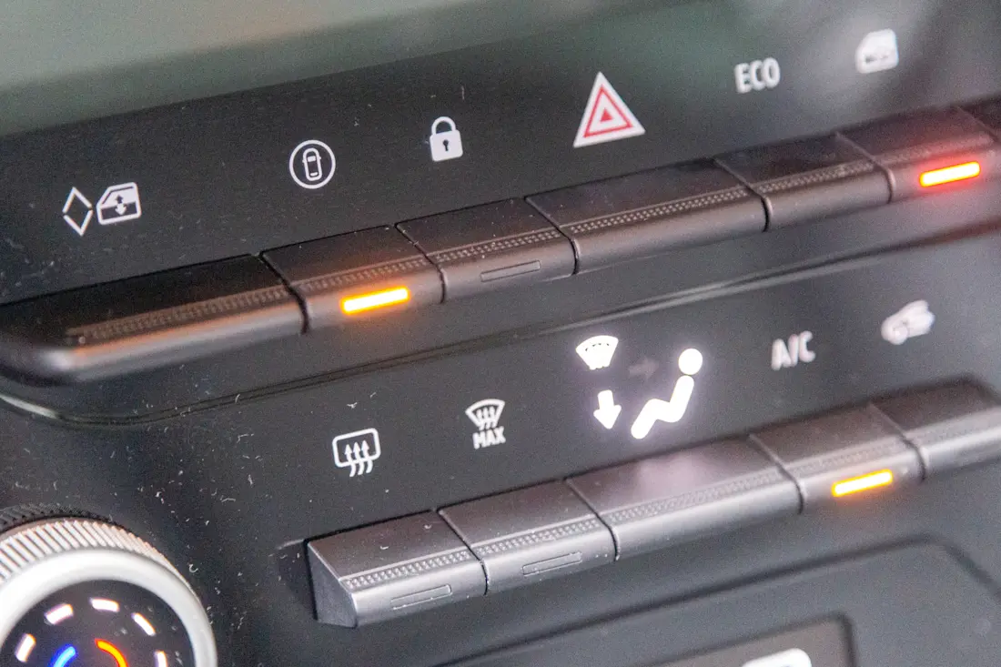 euro-ncap-fileert-touchscreens-zonder-fysieke-knoppen-krijg-je-geen-5-sterren-2025-01