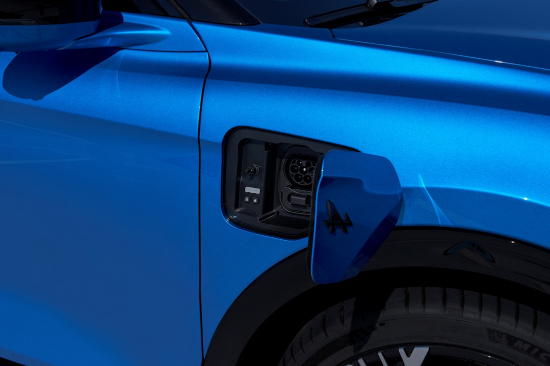 alpine-a390-2025 (9).jpg