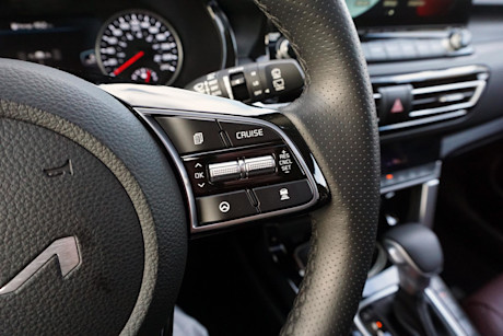 Editorial 2022 kia seltos sx turbo 27 di