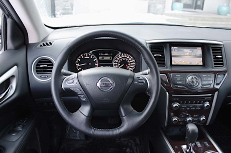 Editorial 2013 nissan pathfinder ts 04 7841