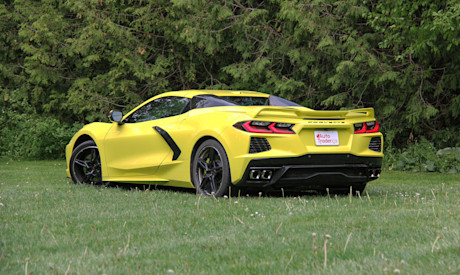 Editorial 2021 chevrolet corvette stingray 3lt convertible 07 dw