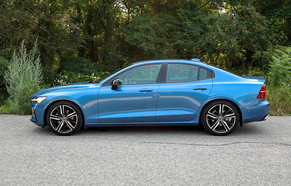 Editorial 2021 volvo v60 t5 awd r design 06 jm
