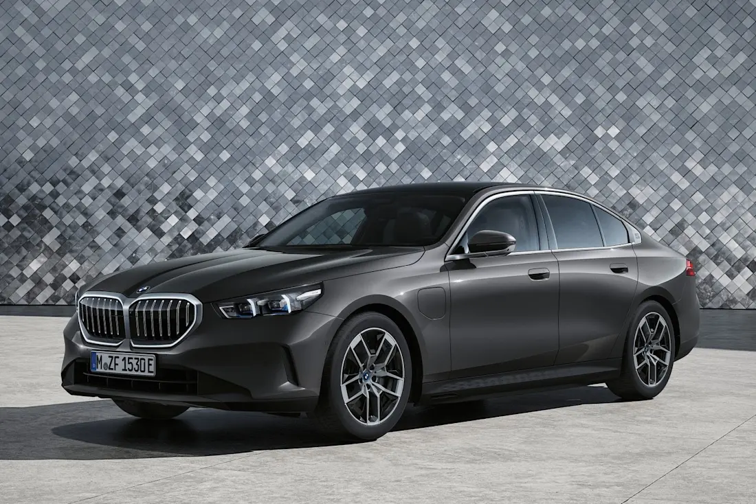 Günstig war ein BMW nie - so auch die neue 5er Limousine nicht. Sie startet im Oktober ab 57.550 Euro.  Günstig war ein BMW nie - so auch die neue 5er Limousine nicht. Sie startet im Oktober ab 57.550 Euro.