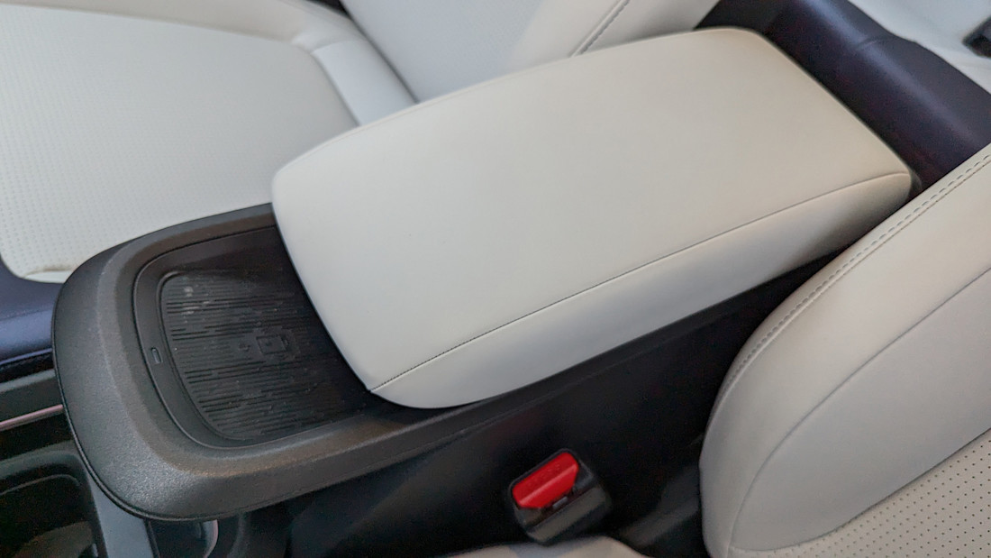 2026 Nissan LEAF - TD - DB - 260408 - 30.jpg