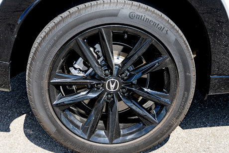 2025 Acura ADX Review Body Image