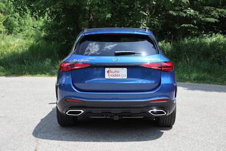 2025 Mercedes-Benz GLC 350e Review Image