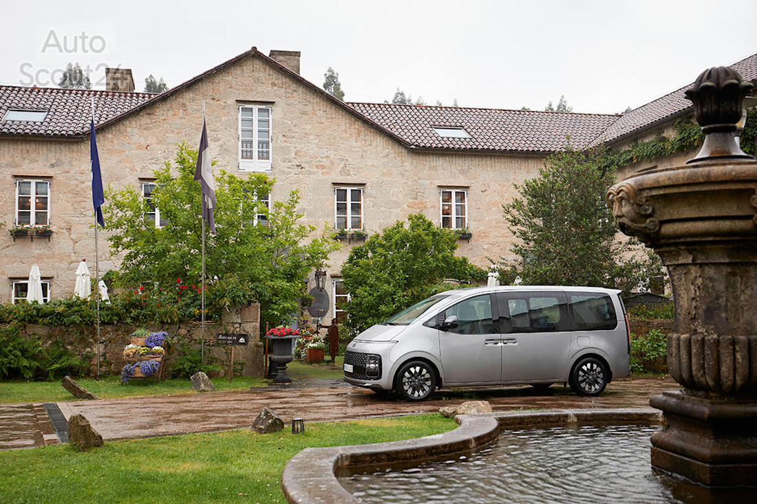 Presentacion-Hyundai-Staria-2022-(32).jpg