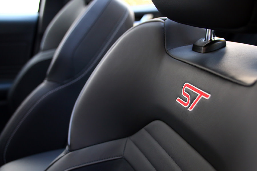 ford-focus-st-02.JPG