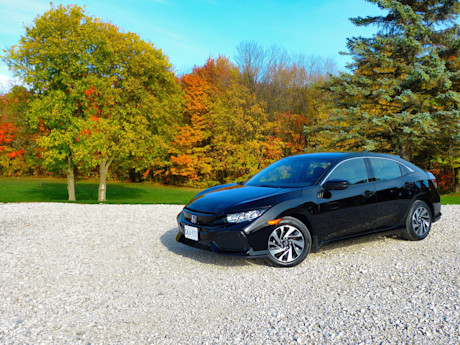 Editorial 2017 honda civic hatchback 06 jb