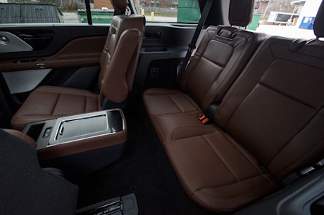 Editorial 2025 lincoln aviator reserve td jv 250127 14