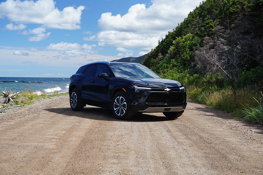 Editorial 2024 chevrolet blazer ev cabot trail nf di 240814 19