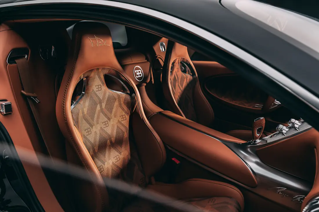 19-bugatti-the-wheels-solitaire-hommage