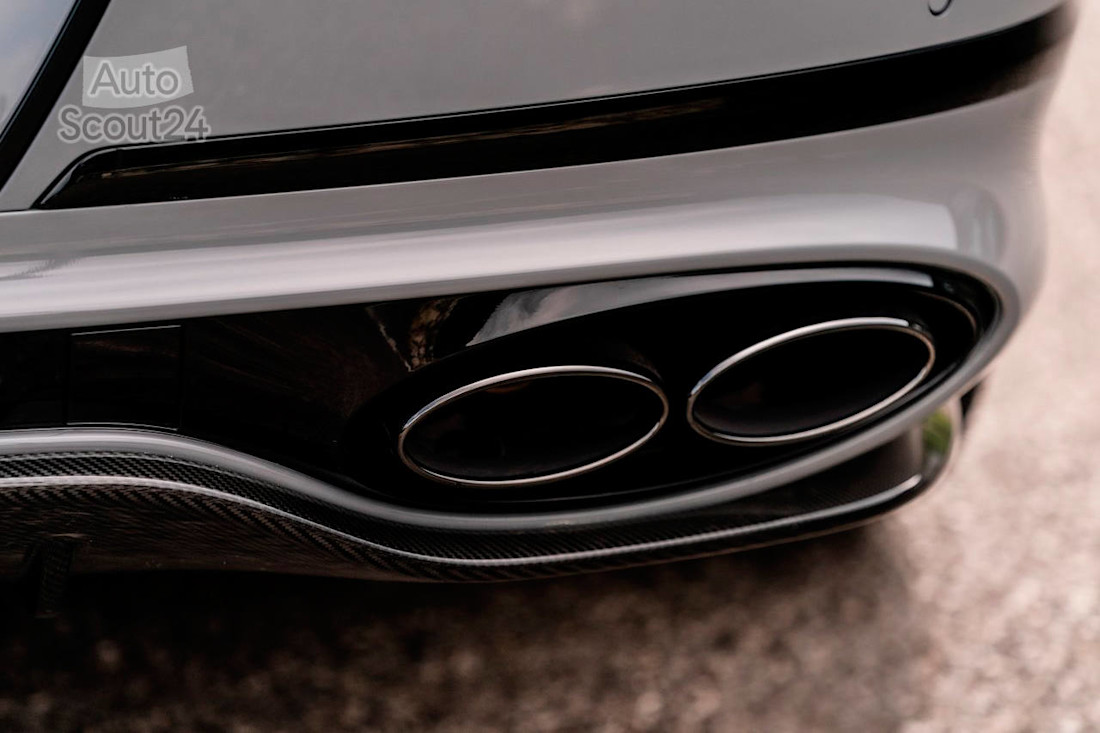 Bentley-Continental_GTC_S-2023 (1).jpg