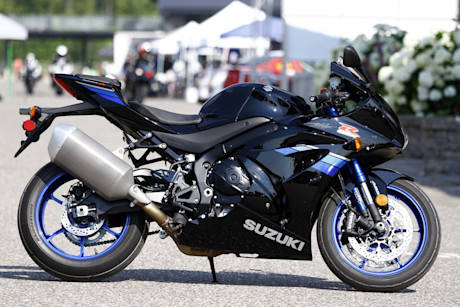 Editorial 2017 suzuki gsx r1000r 02 db
