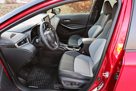 Editorial 2024 toyota corolla hatchback xse td 240115 13 jm