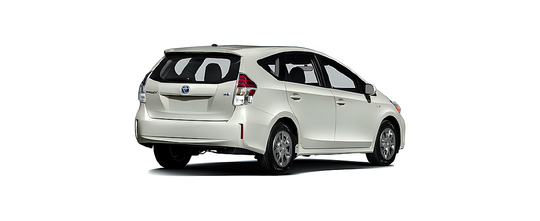 Toyota Prius v 2016 2