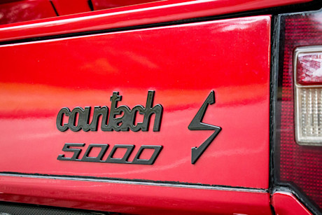 Editorial 18 bm 1984 lamborghini countach 5000 s