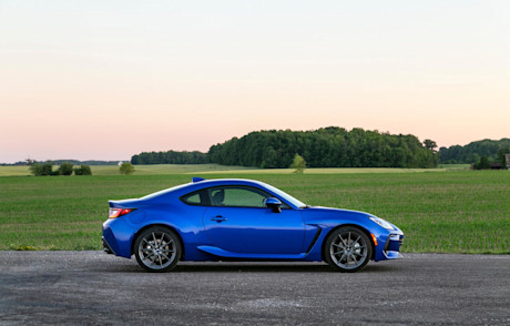 Editorial 2022 subaru brz sport tech 05 jw