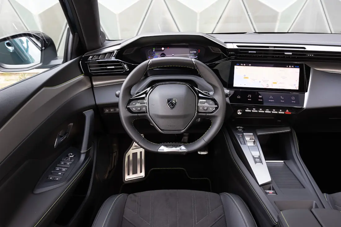 Peugeot 308 SW Hybrid (2022) interieur Peugeot 308 SW Hybrid (2022) interieur