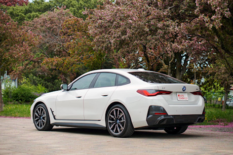 Editorial 2022 bmw i4 edrive40 07 jl