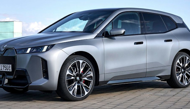 BMW iX