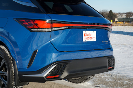 Editorial 2024 lexus rx td jv 14