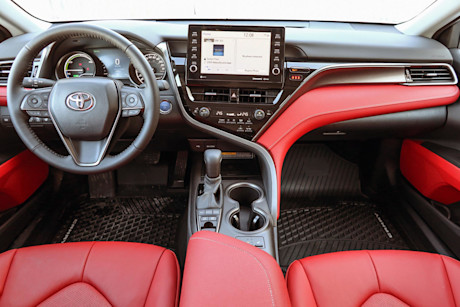 Editorial 2021 toyota camry hybrid xse 17 jm