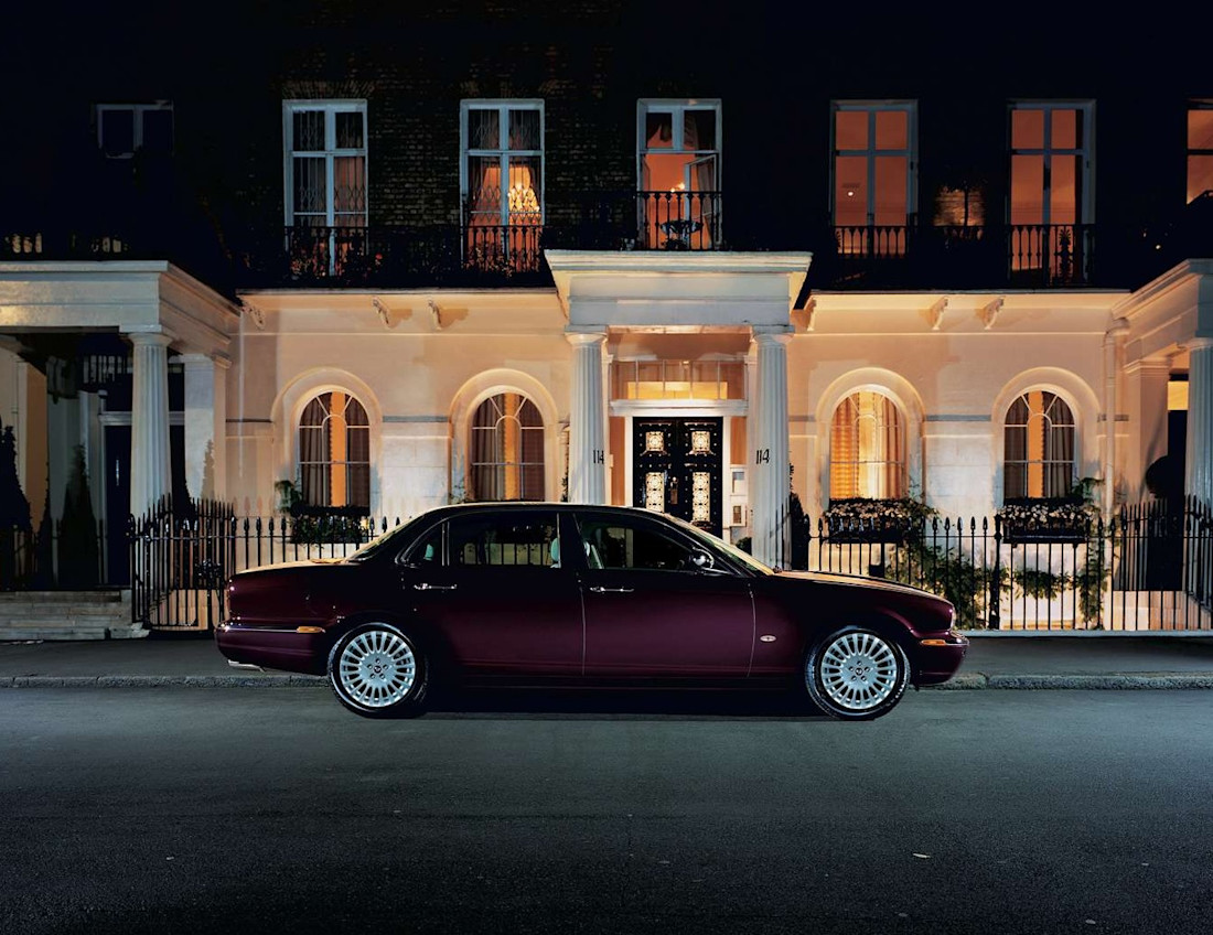 daimler-super-eight-side