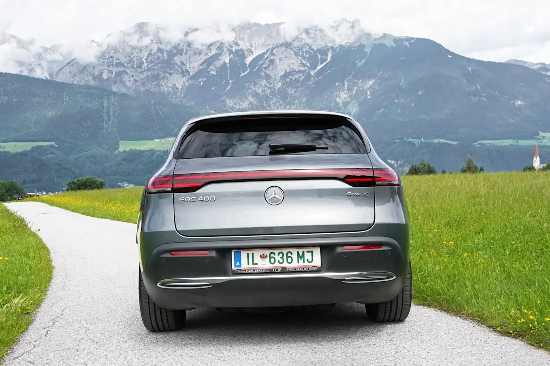 8_mercedes-benz-eqc-400-4matic-heck.jpg